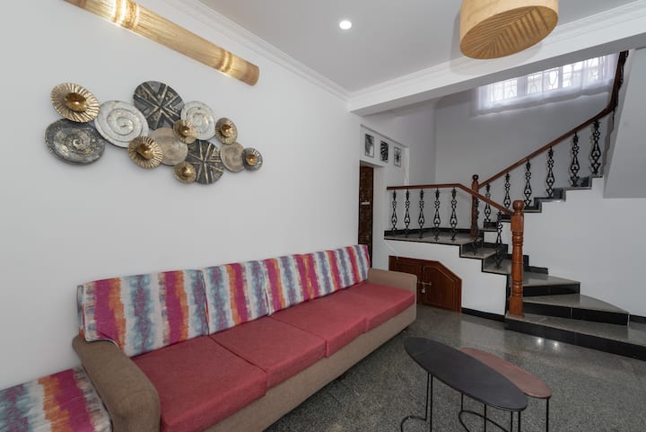 Spacious living room in Calangute villa, close to beach