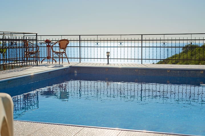 Denis&Alla managed Airbnb listing 3