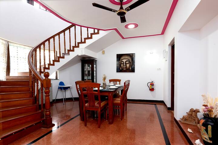Villa with shared pool for rent in Calangute