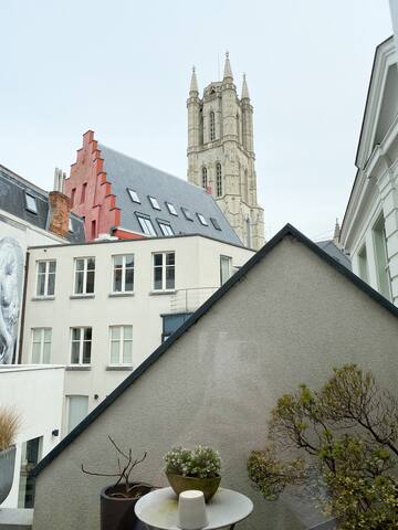 Charming duplex in historical center gallery image 3