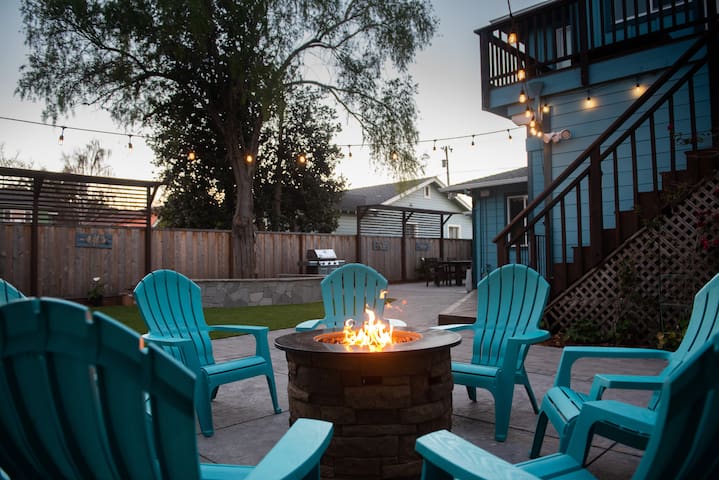 Walk to Capitola Beach, Pleasure Point or 41st Ave gallery image 2