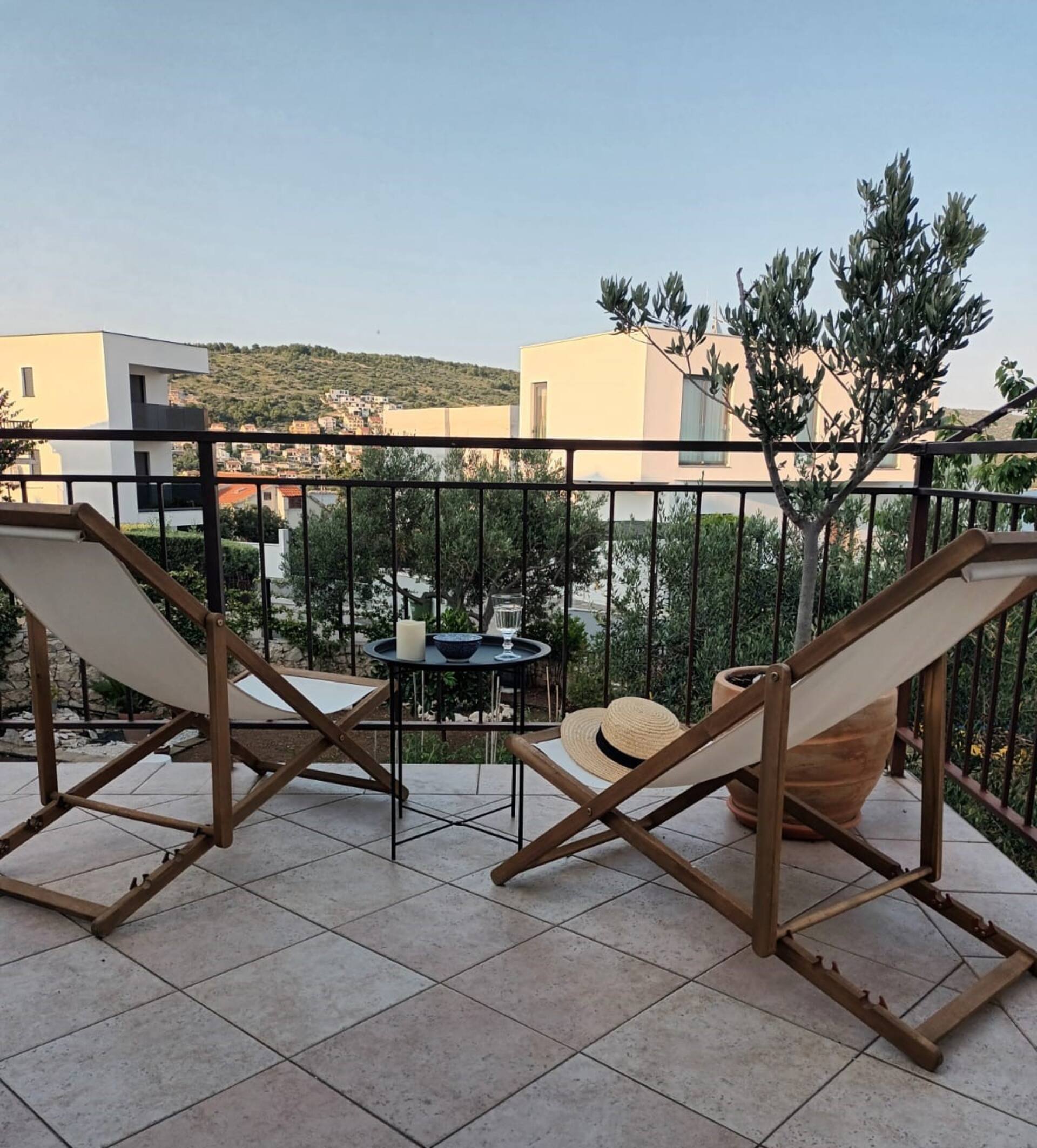 Apartment Katja in Okrug Gornji-1 min to the beach
