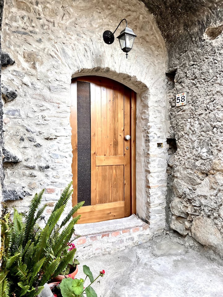 No. 58 Mini Apartment with bathroom and kitchen Apartments for Rent