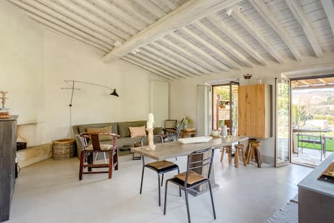 Proprietà Airbnb di successo: Private Chianti Cottage, Garden & Vineyard Views a Castellina In Chianti