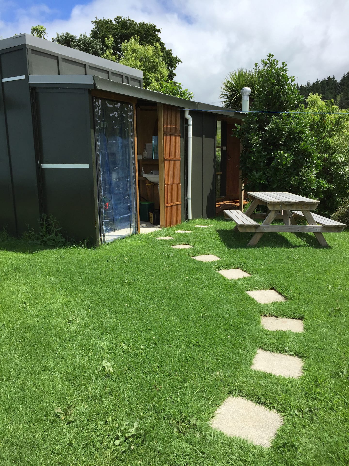 Kaingaiti - Chalet - Single Beds, Shower & Toilet. 2