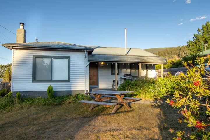 Comfy & Spacious Maydena Mountain View Lodge gallery image 4