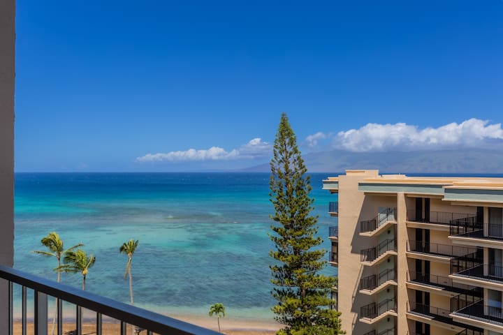 OCEAN AND BEACH FRONT 2 BEDS 2 BATHS LAHAINA MAUI