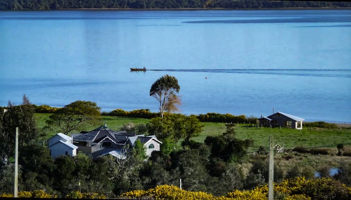 Chiloé Oceanfront Home | Forest & Natural Pool