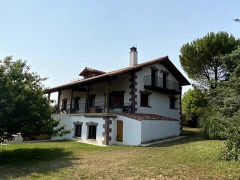 cottage next to Pamplona Orrioetxea