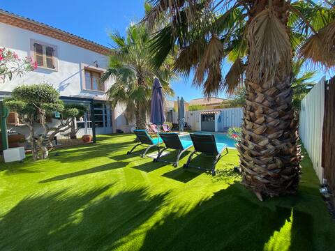 200m² air-conditioned loft style house