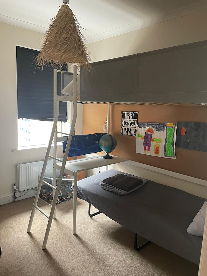 საძინებელი 1