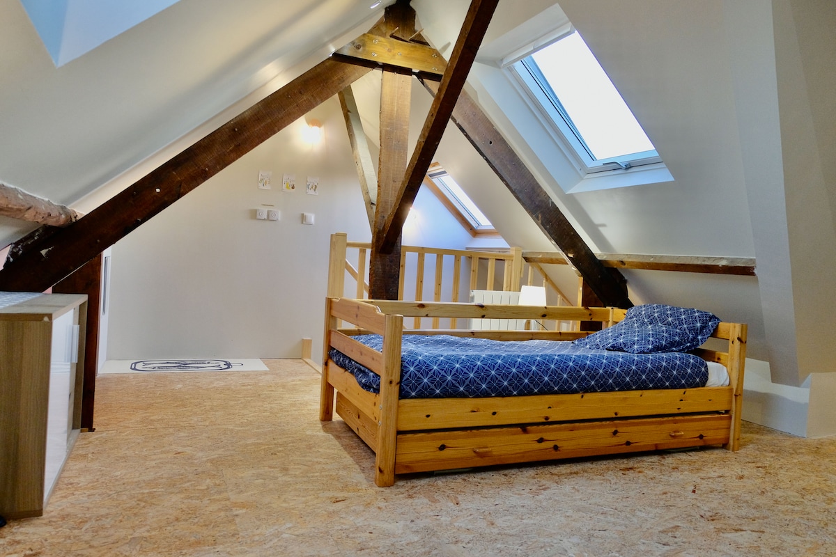 Chambre sous comble - 4 couchages possible en lits gigognes