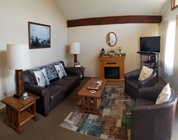 Გამოსაწევი დივნის კაბინა. Bluetooth-თან თავსებადი საუნდბარი თქვენი მობილური ტელეფონის მონაცემთა მომსახურების მეშვეობით მუსიკის სტრიმინგისთვის.