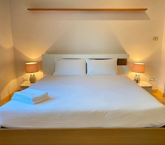 Pacific Residence 39, 2 LDK City View