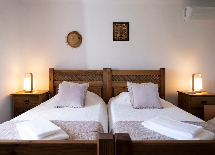 Bedroom 2 -
2 single beds with possibility of 1 extra bed (3 pax)
Room 2
2 single beds with 1 extra bed (3 pax)