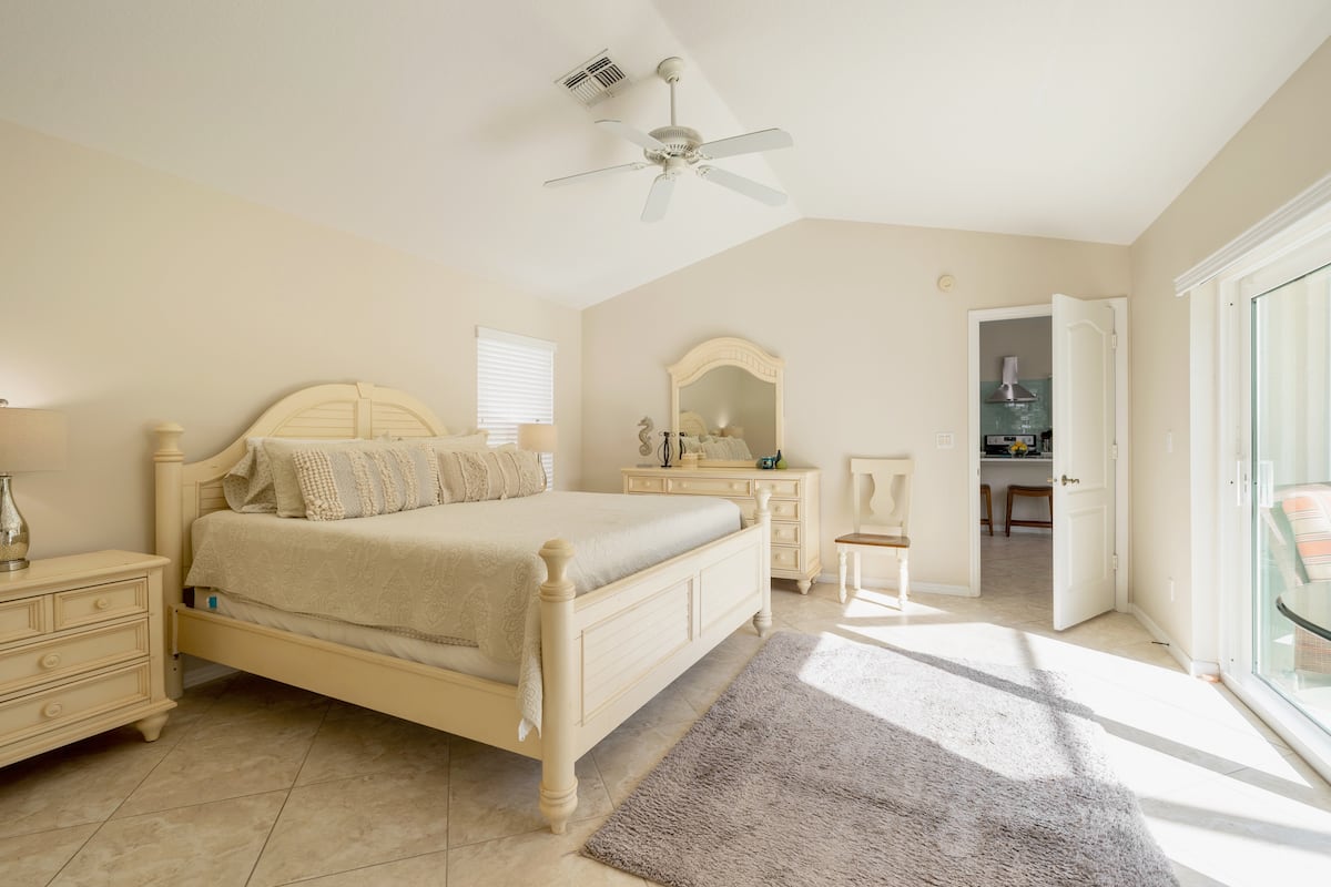 Master Bedroom photo 3
