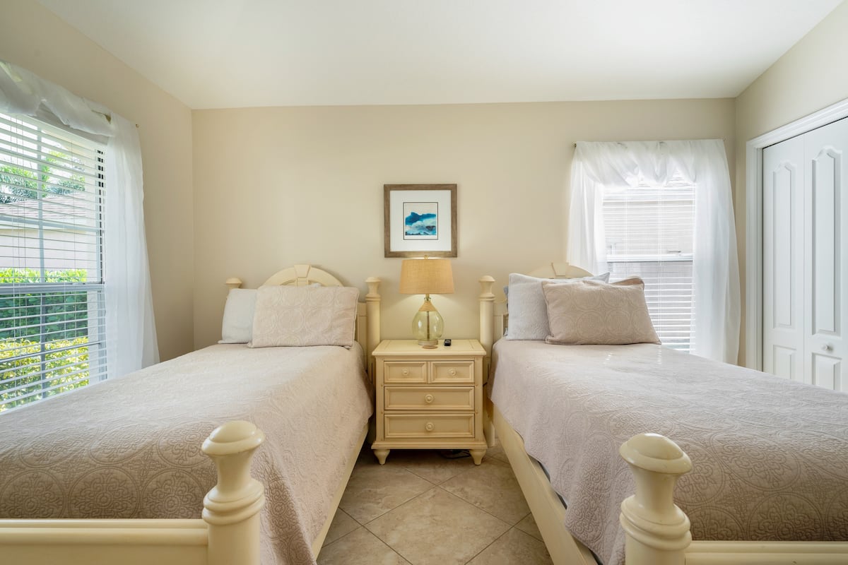 Twin Bedroom photo 2