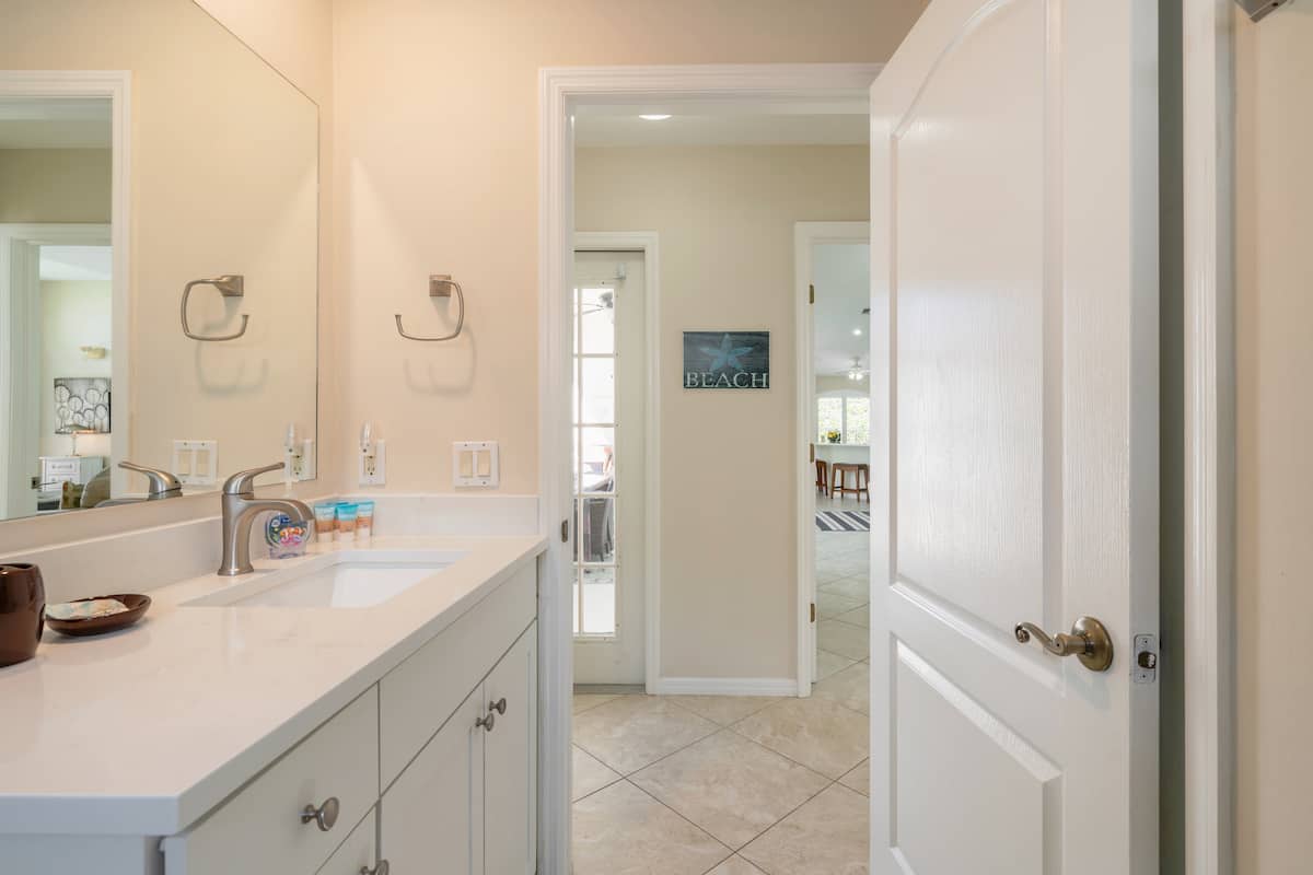 Guest & Twin Bathroom photo 2