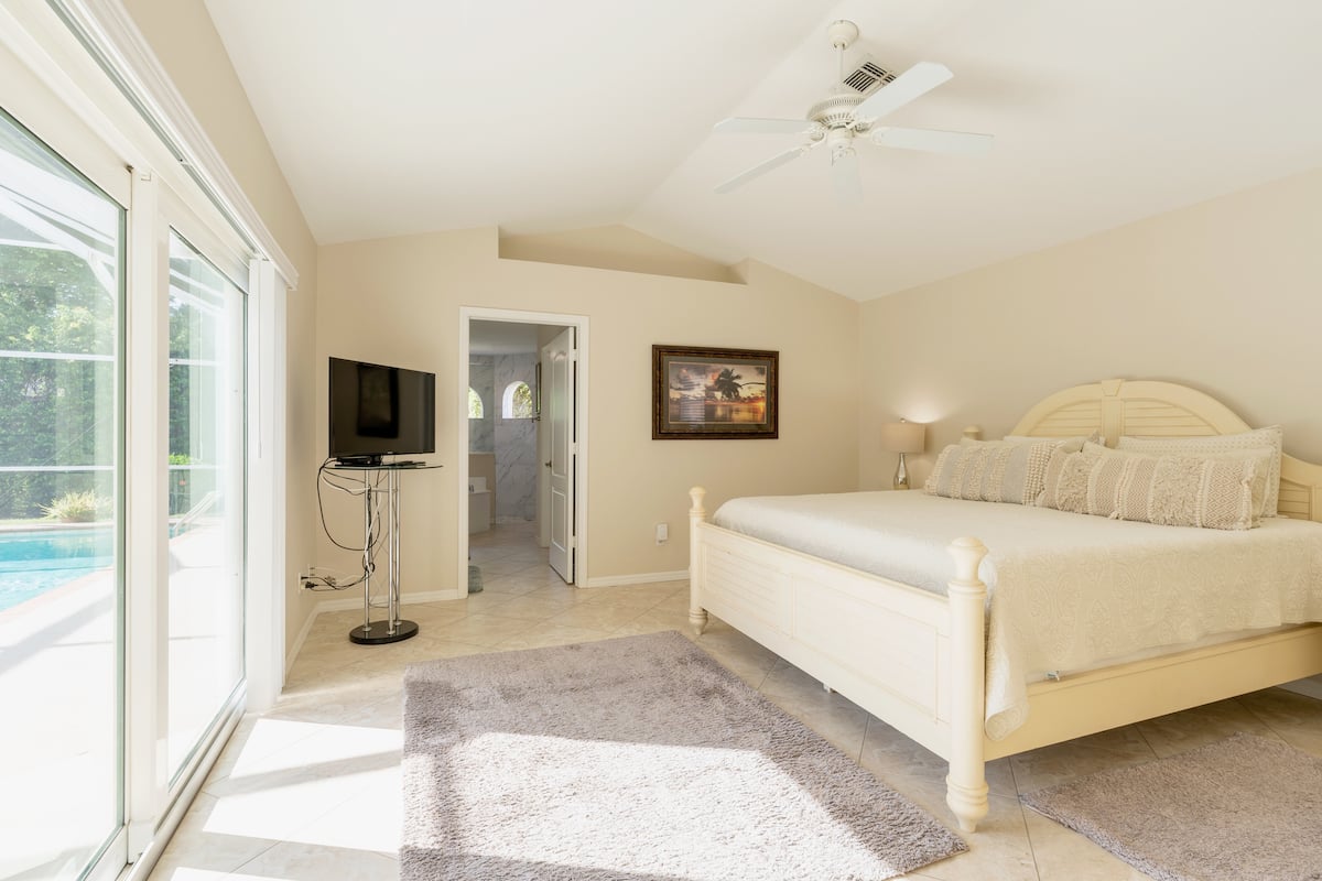 Master Bedroom photo 2