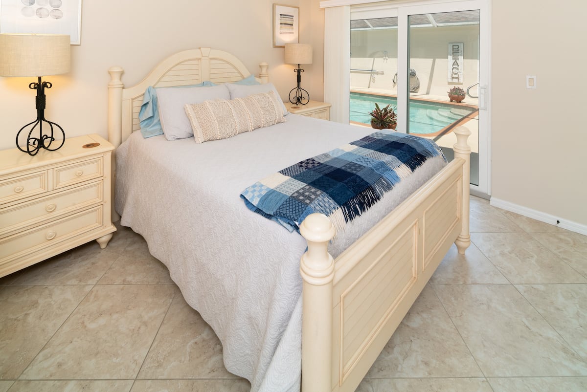 Guest Bedroom photo 2