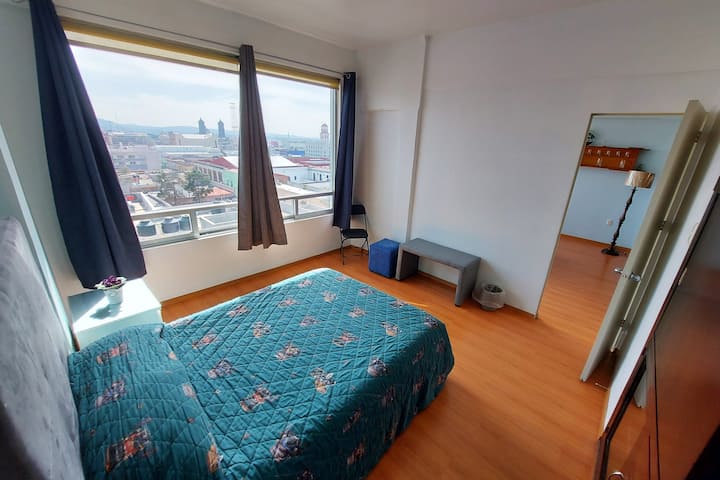 Vue sur le centre-ville - Accès à la salle à manger