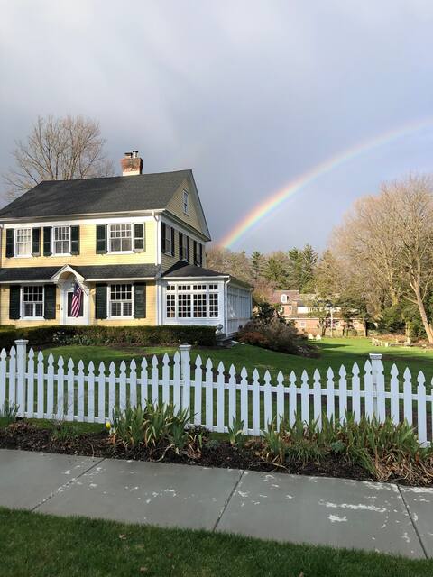 1894 Colonial - Modern Updates