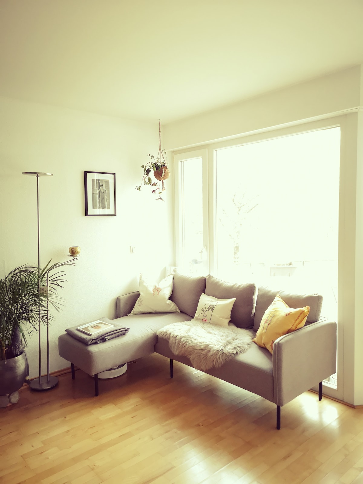 Popular Airbnb listing: Munich South Stay – Cozy, minimal & near nature in Thalkirchen