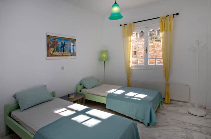 საძინებელი 1