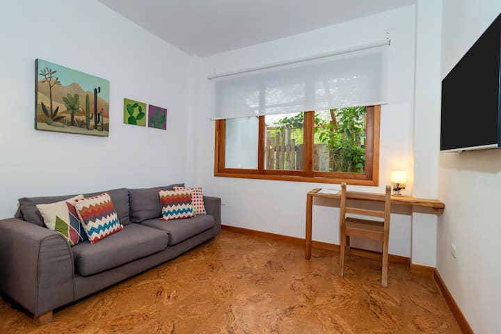 Paloverde: Cute And Bright Two-level Apartment! - Galápagos Islands