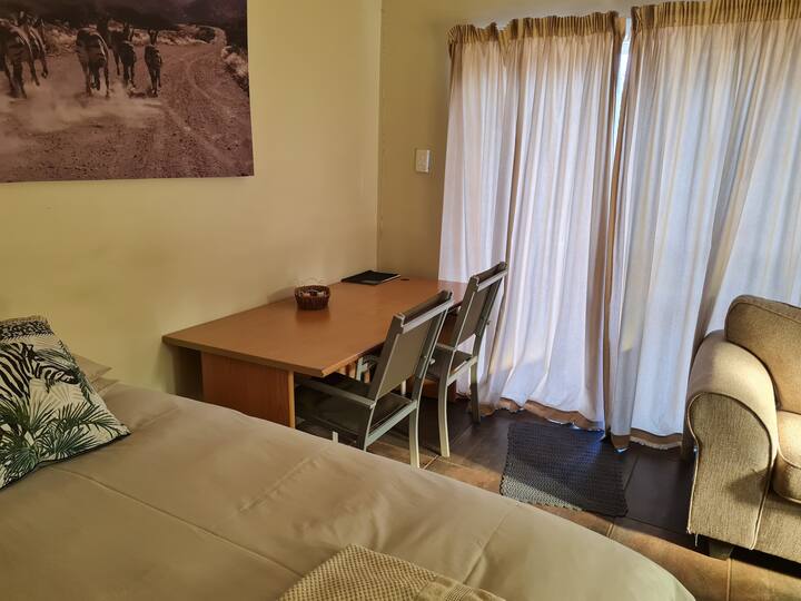 Huis Africa - Zebra Room