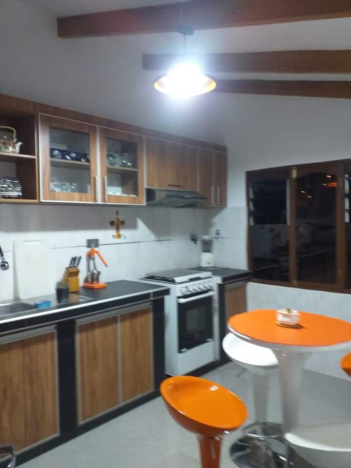 Convivial, Confortable Et Tranquille 3 - Sucre