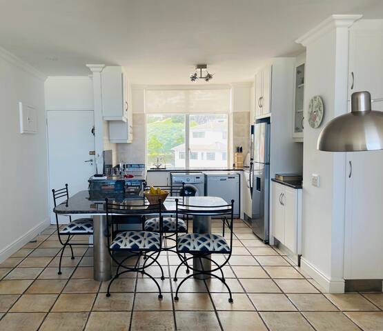 Exquisite sea view apartment gallery image 2