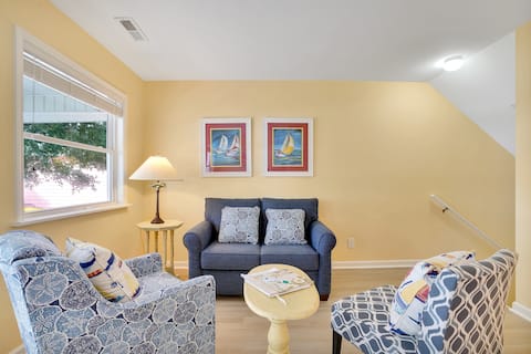 Popular Airbnb listing: Dixie's Cottage- Apartment on the ICW Water Access in Holden Beach