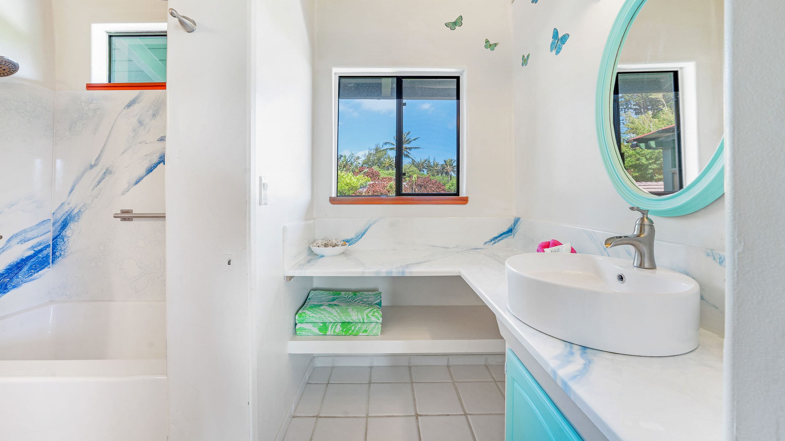 Home in Haiku · ★4.96 · 1 bedroom · 2 beds · 1 bath - Photo 23