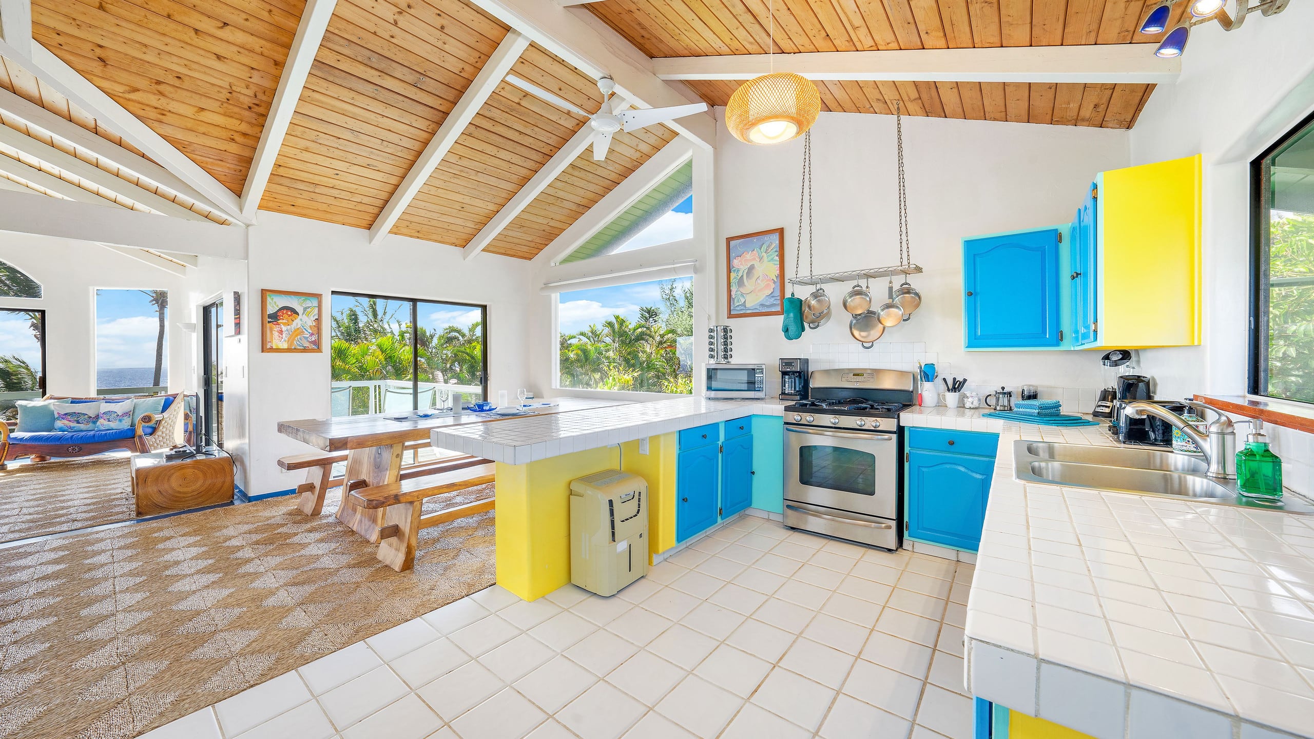 Home in Haiku · ★4.96 · 1 bedroom · 2 beds · 1 bath - Photo 8