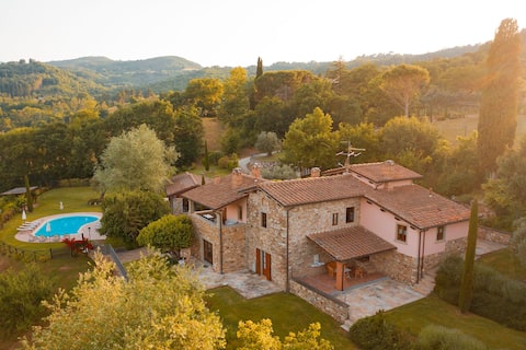Top performing Airbnb: Villa Podere Cerretino in Arezzo