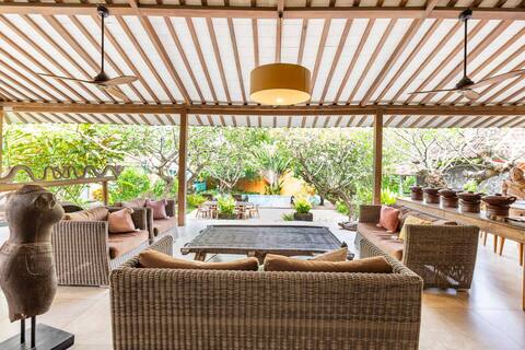 UMAH D'KALI - private villa - 2 to 20 people