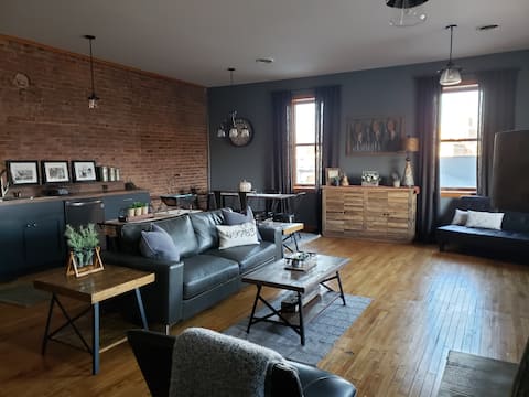Historic John Quinn Saloon Loft Apartment