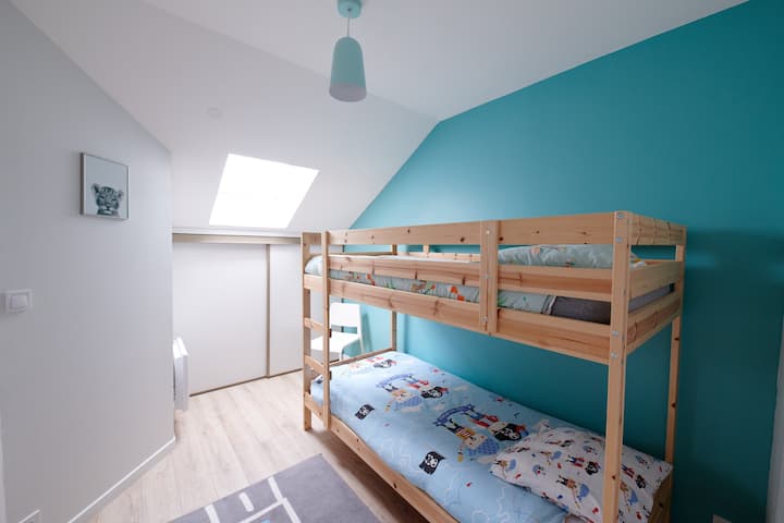 Dječja spavaća soba s krevetom na kat