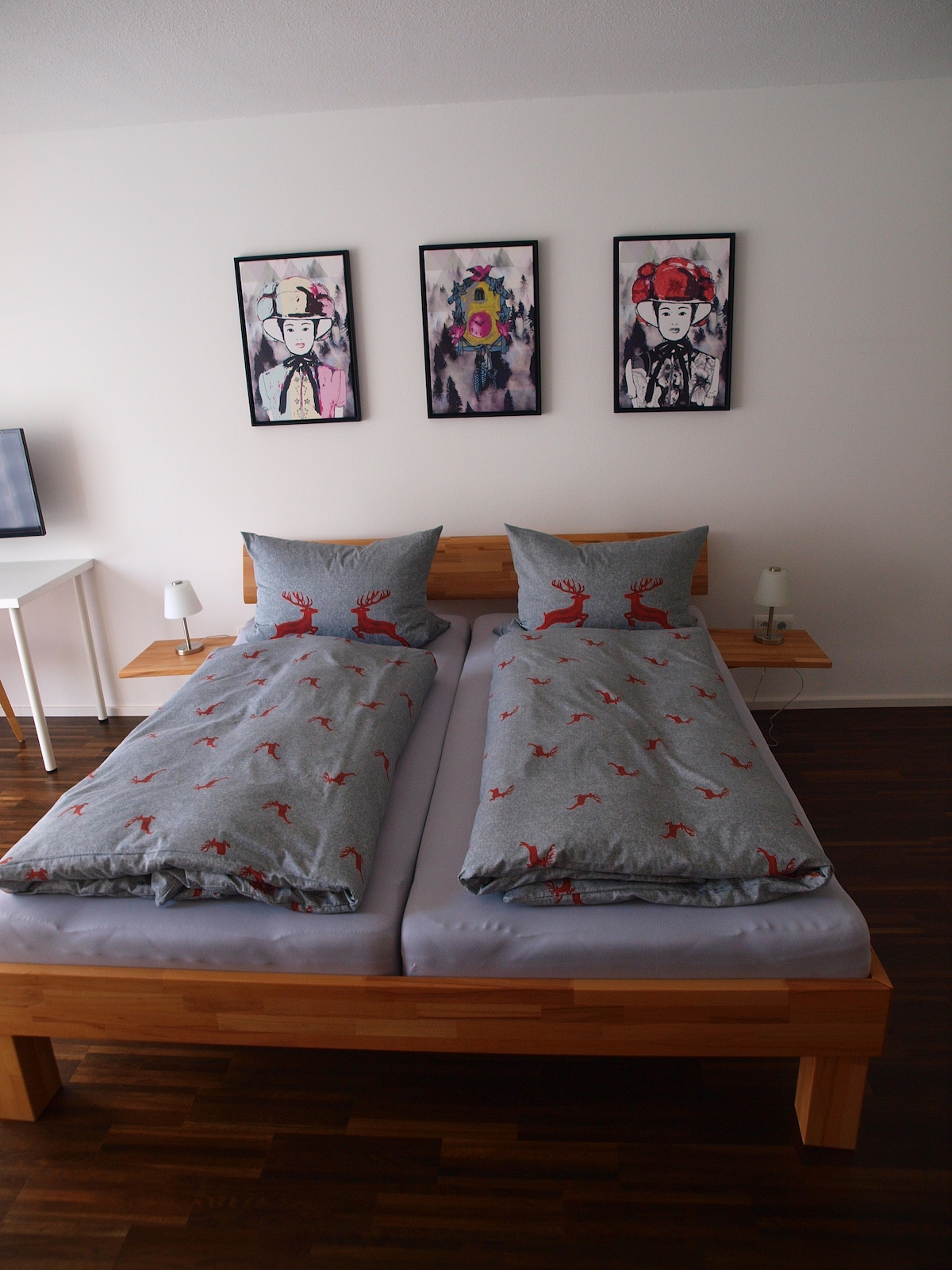 أهم شيء بعد وصول مزدحم أو يوم مكتمل: سرير مريح واسع.