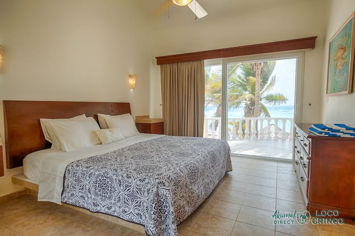 Chambre à l'étage avec jungle et terrasse au bord de l'océan