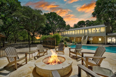 Extraordinary Home on 4 Acres w/Private Pool