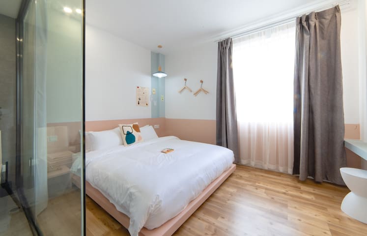 Listings From 深圳屋上月白casa V 艺术空间民宿