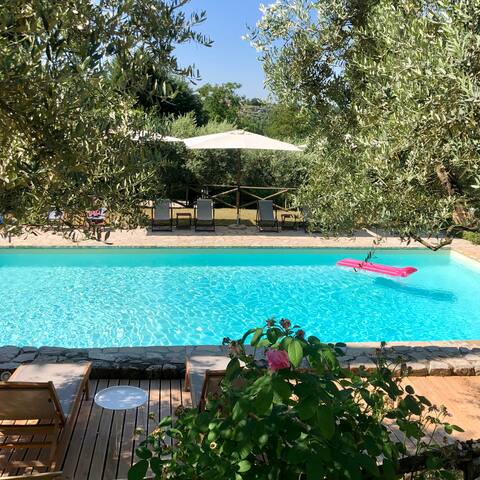 Large, stylish farmhouse with swimming pool, airco
