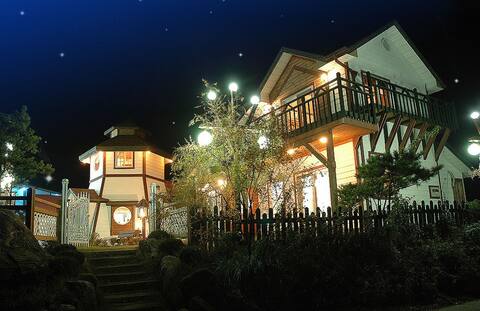 Seorak Sea Tree Pension # 1, Pension where you can see both sea view and Seoraksan (Brahms 38 pyeong