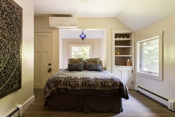 Bedroom #4 - Upstairs guest bedroom