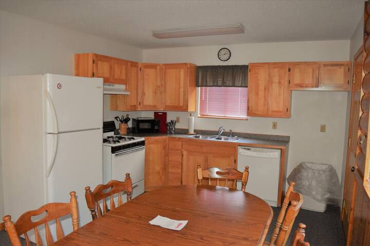 Townhouse/ Cabin #306 Near Mille Lacs Lake gallery image 5