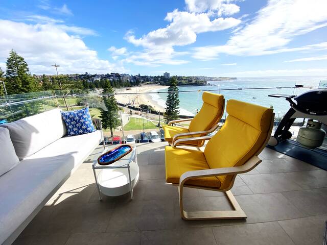 Smack Bang on Coogee Beach 2 bedroom Apartment