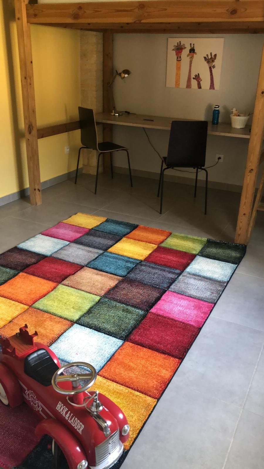 3号卧室
夹层床140厘米
天花板很高，适合成人入住 