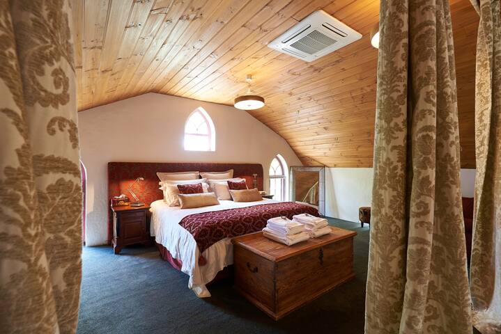 The Kirche – Luxury Vineyard Accommodation gallery image 5